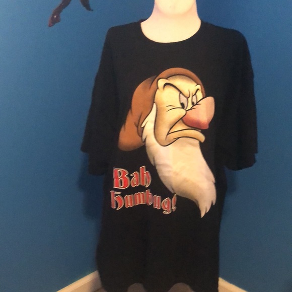 Grumpy Christmas T-shirt - Picture 1 of 5